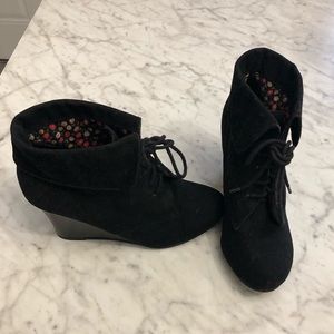 Rampage faux suede lace up wedges